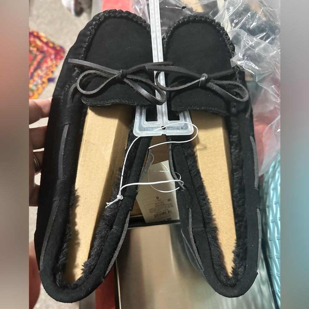 🖤✨⭐️🌟STARS ABOVE BLACK SLIPPERS - Picture 2 of 9